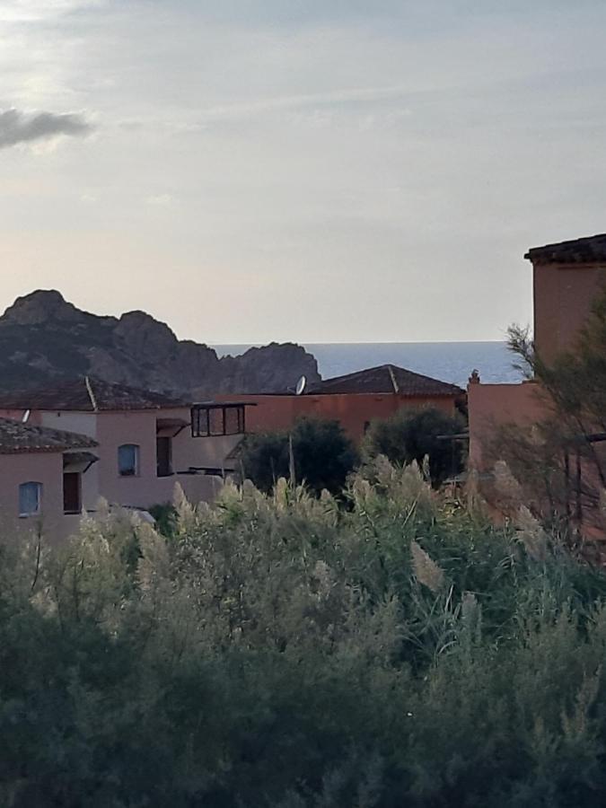 Calarossa Sardinia Apartments อิโซลา โรสซา ภายนอก รูปภาพ