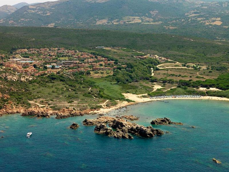 Calarossa Sardinia Apartments อิโซลา โรสซา ภายนอก รูปภาพ
