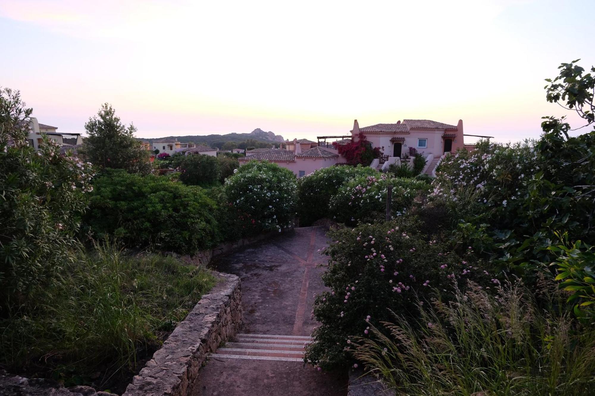 Calarossa Sardinia Apartments อิโซลา โรสซา ภายนอก รูปภาพ