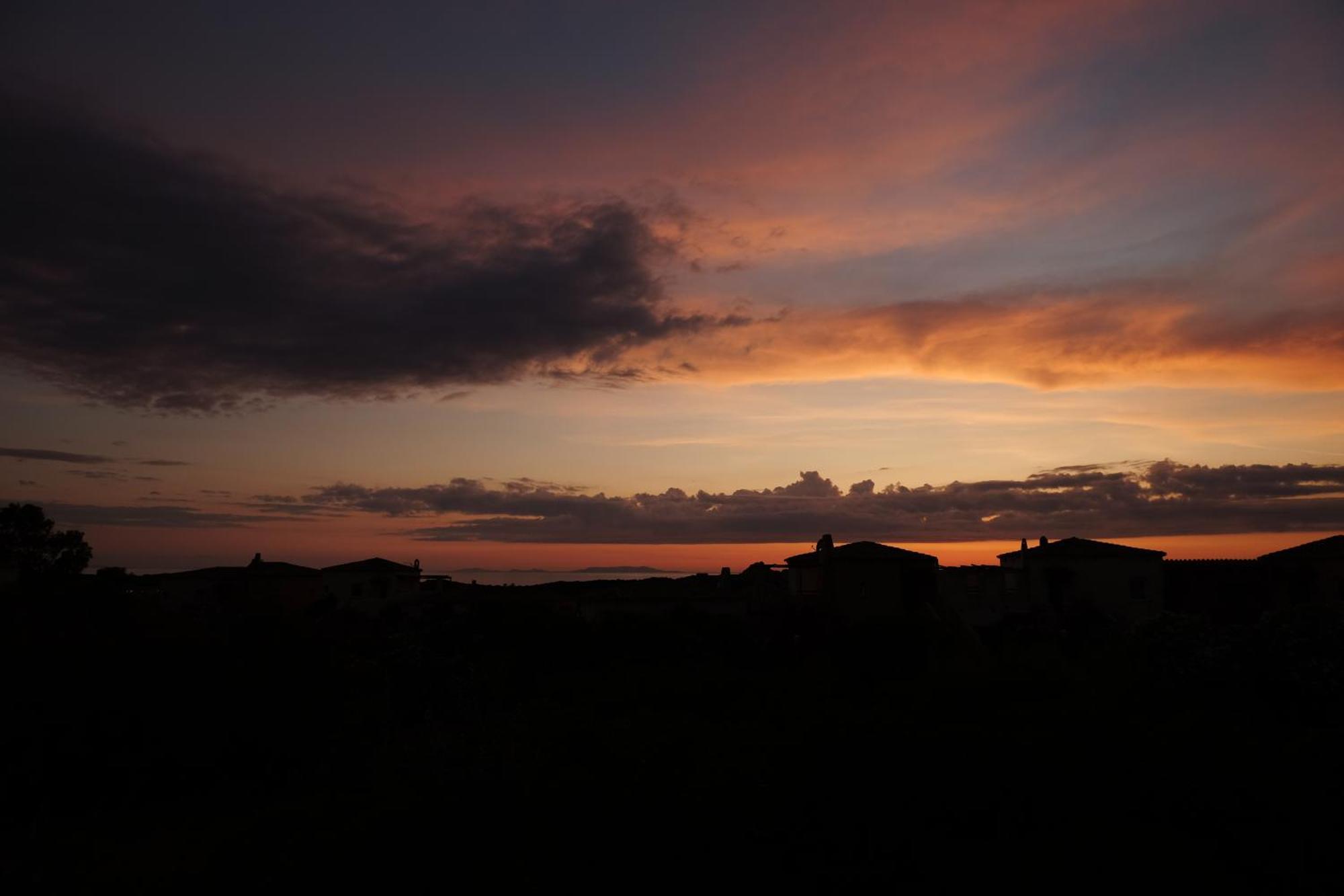 Calarossa Sardinia Apartments อิโซลา โรสซา ภายนอก รูปภาพ