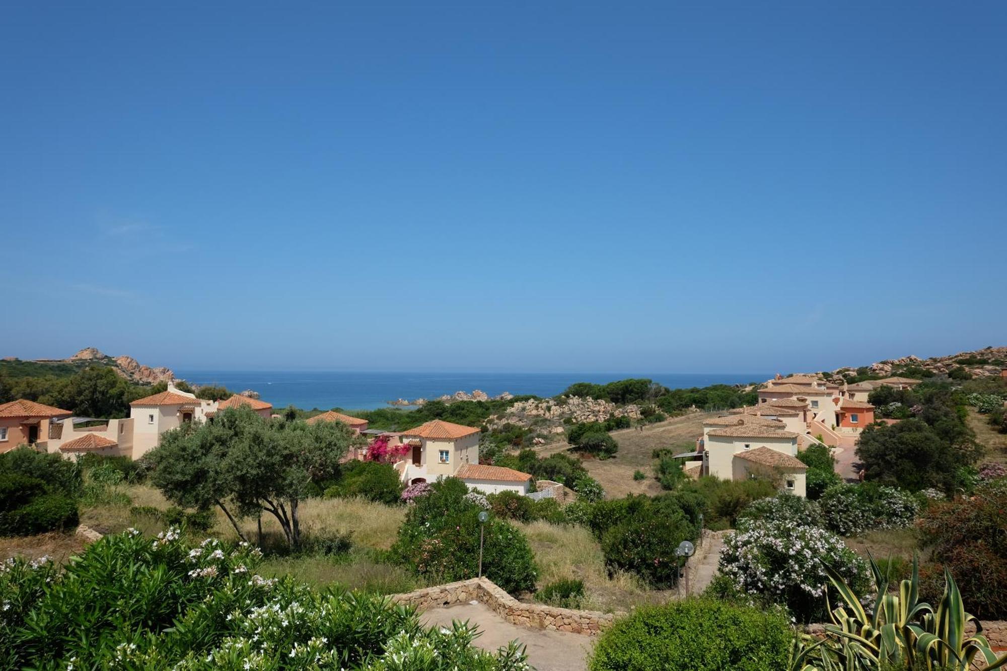 Calarossa Sardinia Apartments อิโซลา โรสซา ภายนอก รูปภาพ