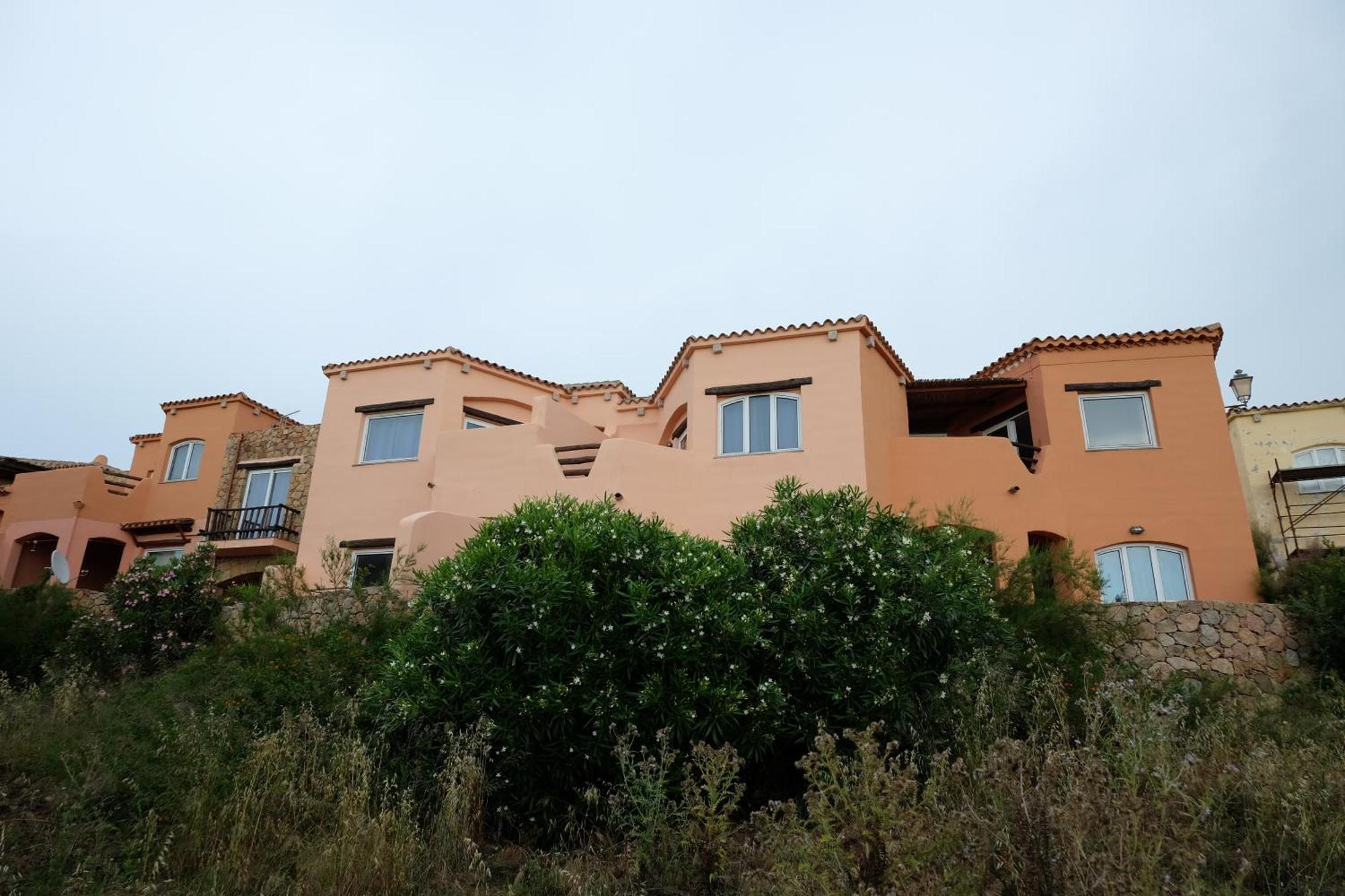 Calarossa Sardinia Apartments อิโซลา โรสซา ภายนอก รูปภาพ